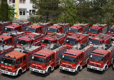 На Закарпаття прибули 45 пожежних автомобілів з Італії (ФОТО)