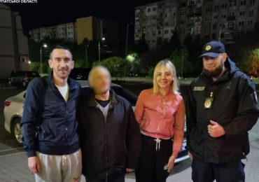 В Ужгороді патрульні допомогли вимушеному переселенцю знайти тимчасове житло