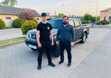 Президент ФК «Минай» Валерій Пересоляк передав на потреби батальйону «Карпатська Січ» новий позашляховик