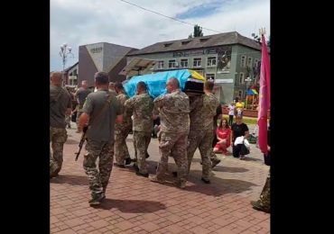 На Закарпатті попрощалися із загиблим Героєм Михайлом Мотрею