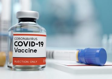 У пунктах та центрах вакцинації від COVID-19 доступна вакцина CoronaVac