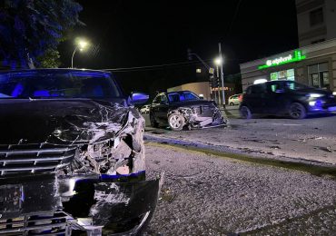 Відбулися незначними ушкодженнями: лікарі розповіли про стан постраждалих у ДТП на Минайській