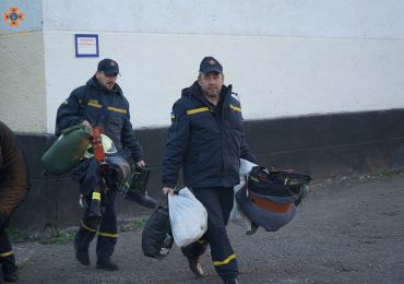 На Закарпаття повернулися рятувальники, які несли службу в Харківській області