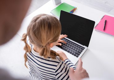 Закарпатці переходять на дистанційну форму навчання до п'ятниці, 14 жовтня