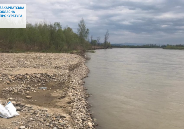 Підприємицю з Тячівщини підозрюють у незаконному видобутку піщано-гравійної суміші зі збитками у понад 4 млн грн