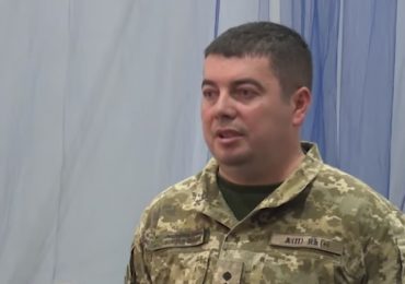 Зворушлива зустріч: військовий зустрівся з дітьми у Мукачівському центрі дитячої та юнацької творчості (ВІДЕО)