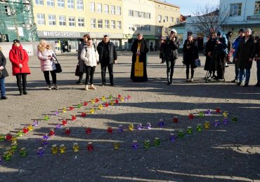 Акція «Ужгород проти СНІДу» відбулася на площі Театральній