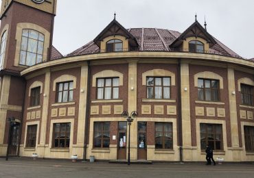 В Ужгороді перевіряли повідомлення про замінування вокзалу. Вибухівки не виявили