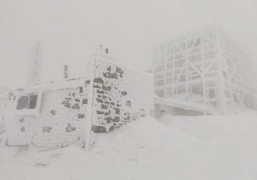 На високогір'ї Карпат температура повітря -5°С