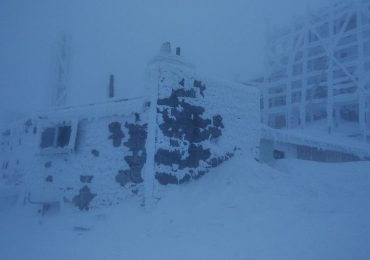 На високогір'ї Карпат температура повітря -8°С