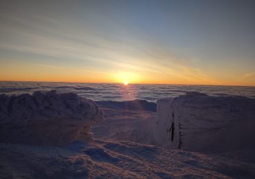 На високогір’ї Карпат температура повітря -10°C