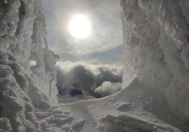 Фото дня: краса зимових Карпат