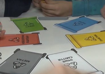 "Сорт Сміт": в Ужгороді розробили екологічну гру для навчання сортуванню сміття (ВІДЕО)