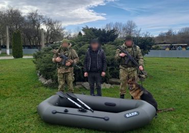 На Закарпатті під час спроби нелегально перетнути кордон ймовірно втопився чоловік