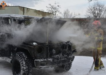 Загоряння Мерседеса G500 в Ужгороді: подробиці від рятувальників