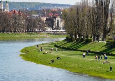 Ужгородців та гостей міста закликають сьогодні долучитися до загальноміського прибирання