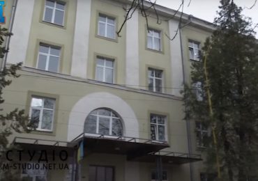 Сутичка у гуртожитку між студентами та переселенцями із Маріуполя наробила галасу в Ужгороді (ВІДЕО)