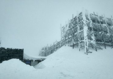 На високогір'ї Карпат температура повітря -3°C