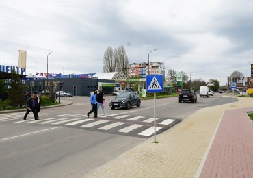 В Ужгороді встановили 5 підвищених пішохідних переходів