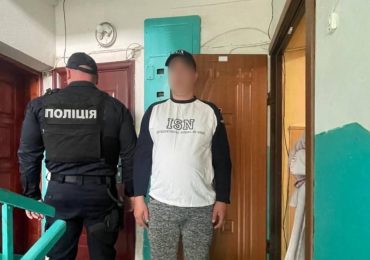 В Ужгороді виявили чоловіка, який, ймовірно, причетний до незаконного проникнення у приміщення
