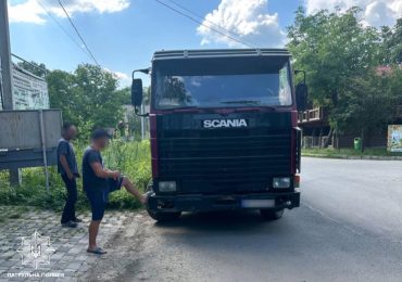 На Закарпатті виявили самоскид  з, ймовірно, підробленими VIN-кодом