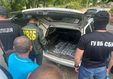 На Закарпатті затримали на “гарячому” переправників ухилянтів