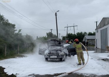 На Ужгородщині горів автомобіль Opel Astra