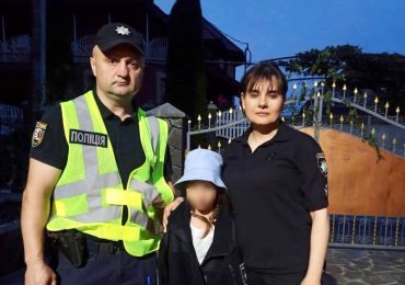 Мукачівські поліцейські вночі шукали зниклу 8-річну дівчинку