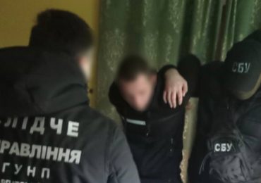 5 років ув’язнення – вирок закарпатцю за вимагання неіснуючого боргу та незаконне носіння зброї