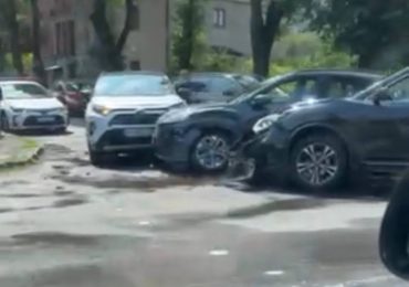 В Ужгороді трапилася потрійна ДТП