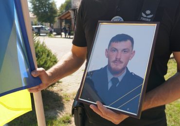 У Мукачеві попрощалися з полеглим Героєм з Маріуполя Миколою Філіповим