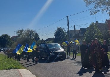 На Закарпатті попрощалися з полеглим Героєм Степаном Олейником