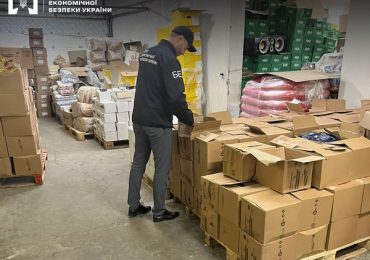 На Закарпатті виявили склад із підробленою італійською кавою
