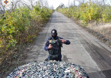 Закарпатські піротехніки провели чергову ротацію на Донеччині