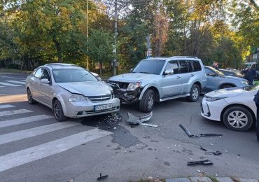 В Ужгороді трапилася ДТП за участі 4-х авто