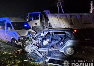 Поліція Тячівщини розслідує аварію за участі трьох авто та велосипедиста