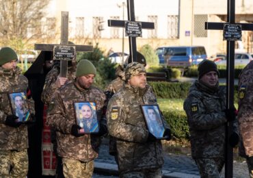 Ужгород у жалобі: сьогодні попрощалися із трьома захисниками України