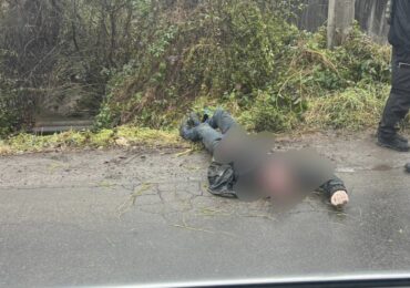 В Ужгороді в канаві виявили тіло чоловіка