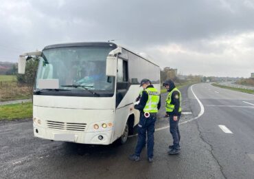 На автошляхах Закарпаття Укртрансбезпека перевіряла перевізників