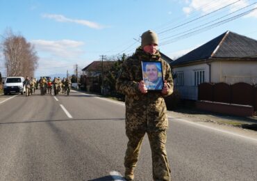 В Мукачівській громаді прощалися з полеглим Героєм Михайлом Бадзо