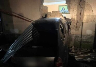 На Мукачівщині водій проломив стіну будинку