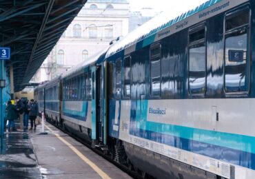 УЗ відкрила продаж квитків онлайн до Угорщини на поїзд №143/146 Чоп - Будапешт - Відень