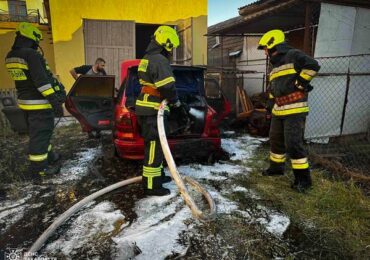 В Ужгороді ремонт автівки завершився пожежею