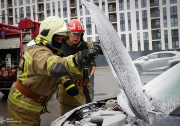 В Ужгороді на Капушанській загорілося авто