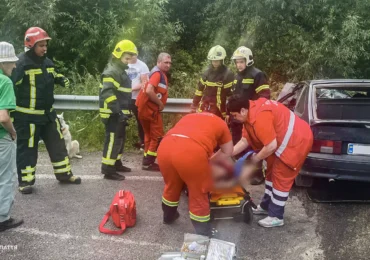 Хустські рятувальники деблокували водія, що постраждав під час ДТП