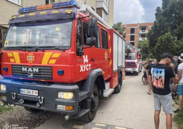 Хустські вогнеборці врятували жінку, що постраждала внаслідок пожежі