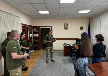 На Закарпатті рідним загиблого прикордонника вручили державну нагороду