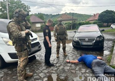 До злочину причетні троє мукачівців: поліція затримала групу наркоторговців