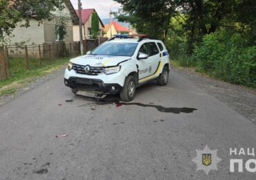 На Закарпатті нетверезий водій скоїв ДТП та намагався наїхати на правоохоронців