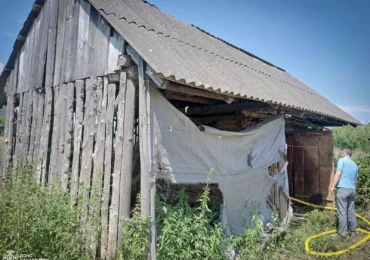 Ужгородські рятувальники ліквідували пожежу в надвірній споруді